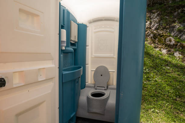 Best Portable restroom trailer rental  in Smithville Sanders, IN